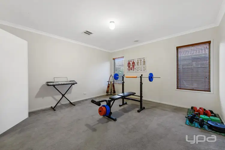 Fourth view of Homely house listing, 8 Edgecliff Close, Taylors Hill VIC 3037