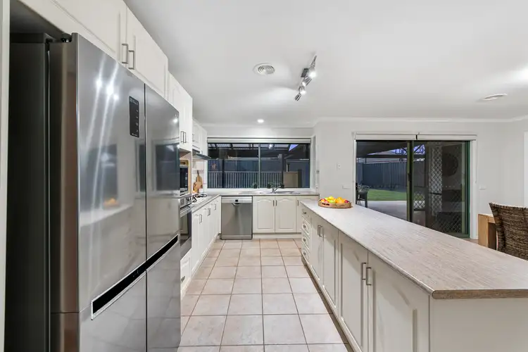 Fourth view of Homely house listing, 25 Panorama Drive, Hillside VIC 3037