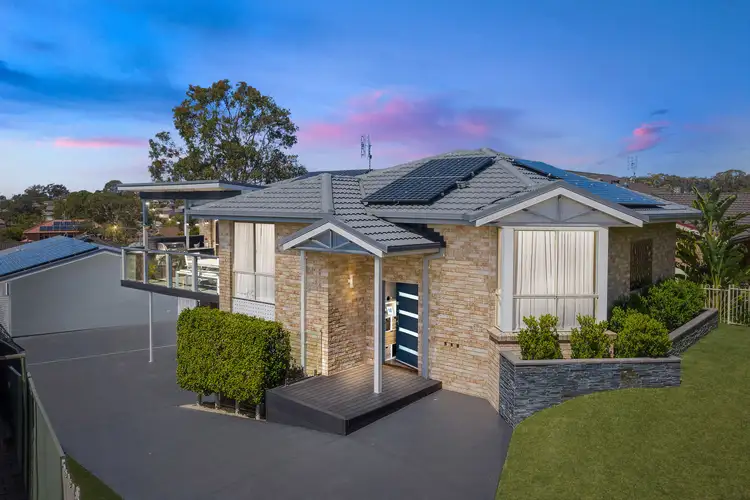 8 Avondale Drive, Kanwal NSW 2259