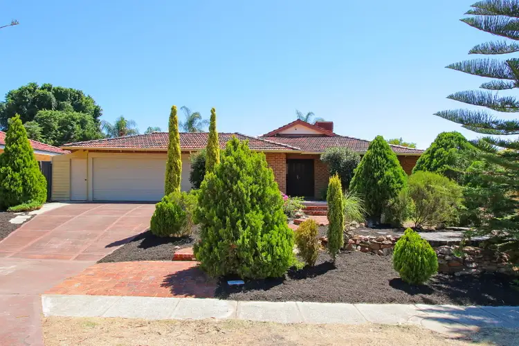 8 Castlegate Way, Woodvale WA 6026