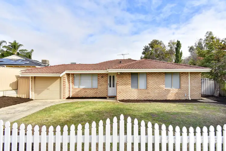 2 Leopold Court, Woodvale WA 6026