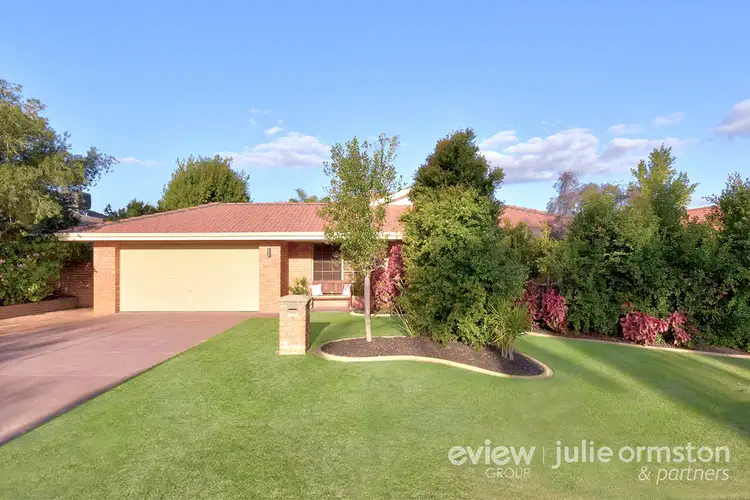 6 Ashton Rise, Woodvale WA 6026