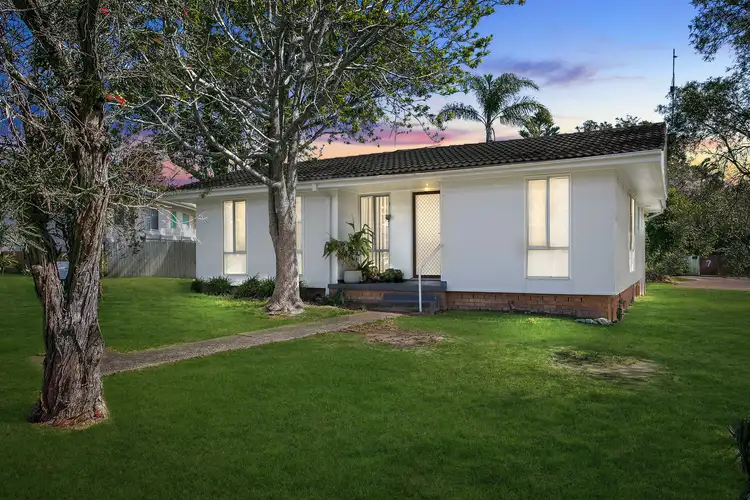 5 Nathan Place, Lake Haven NSW 2263