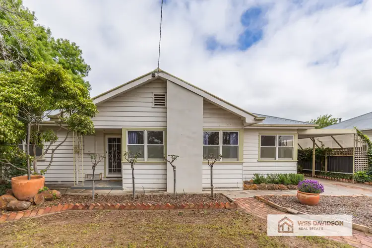 8 Jackson Street, Horsham VIC 3400
