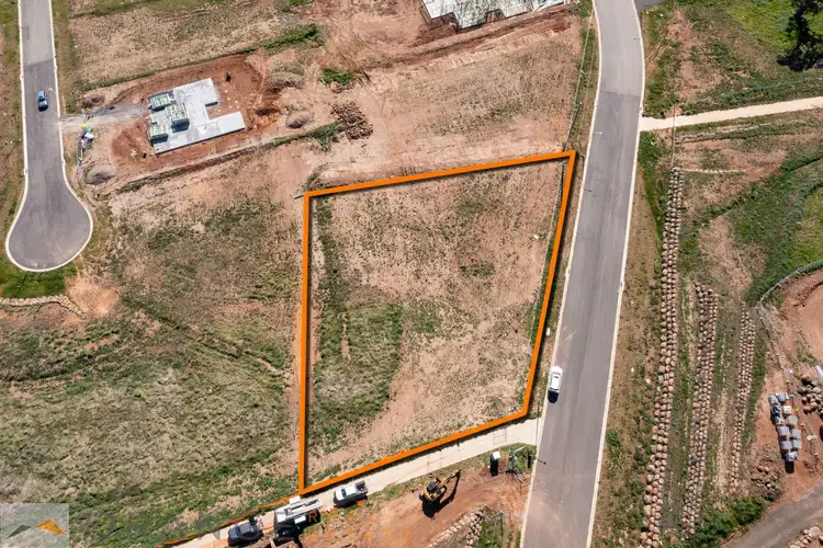 12 Hilldale Crescent, Orange NSW 2800