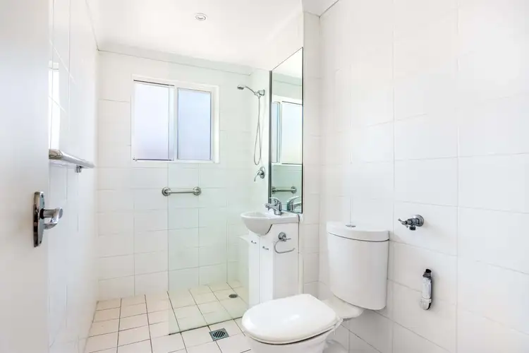 Fifth view of Homely apartment listing, 5/20 Pacific Parade, Dee Why NSW 2099