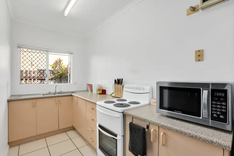 Sixth view of Homely unit listing, 2/7 Grantala Street, Manoora QLD 4870