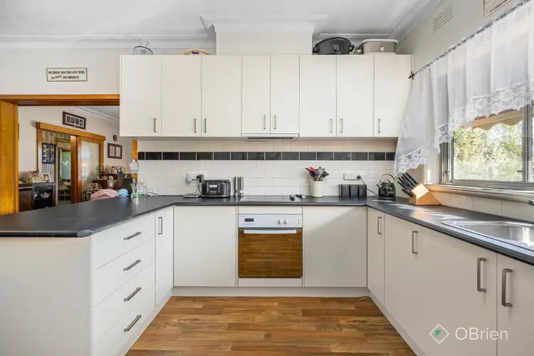 Third view of Homely house listing, 6 Taylor Street, Wangaratta VIC 3677