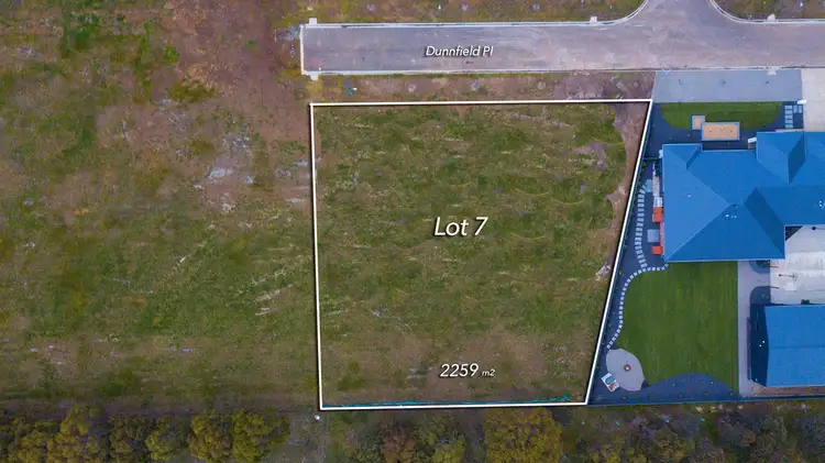 1 Dunnfield Place, Cardigan VIC 3352