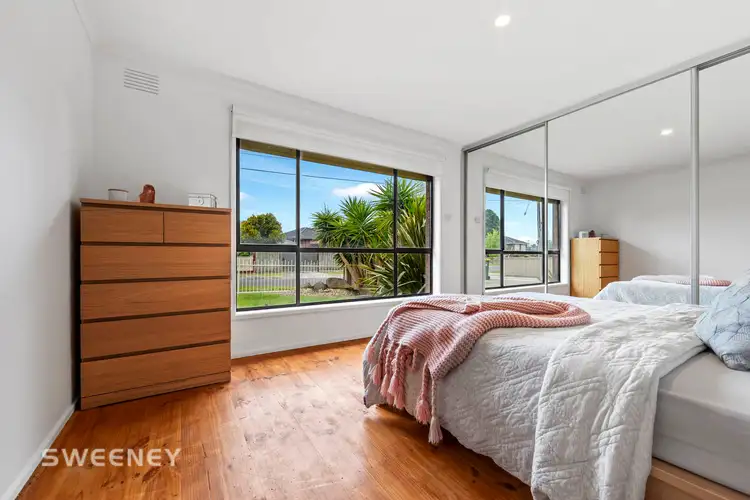 Sixth view of Homely unit listing, 1/40 Waranga Crescent, St Albans VIC 3021