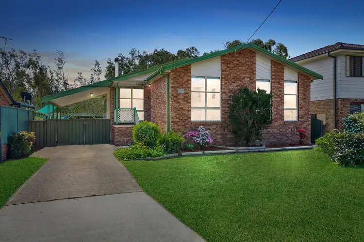 30 Cadonia Road, Tuggerawong NSW 2259