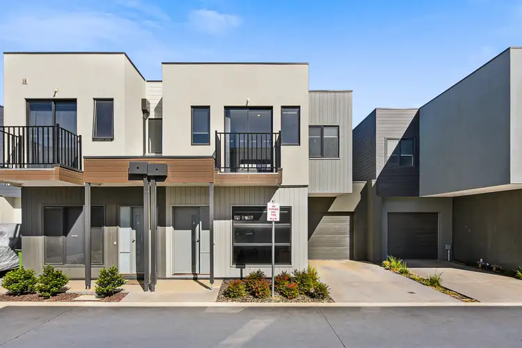 Main view of Homely house listing, 2 Cassius Circuit, Cranbourne North VIC 3977