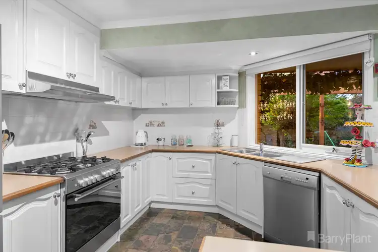 Sixth view of Homely house listing, 8 Andrew Court, Pakenham VIC 3810