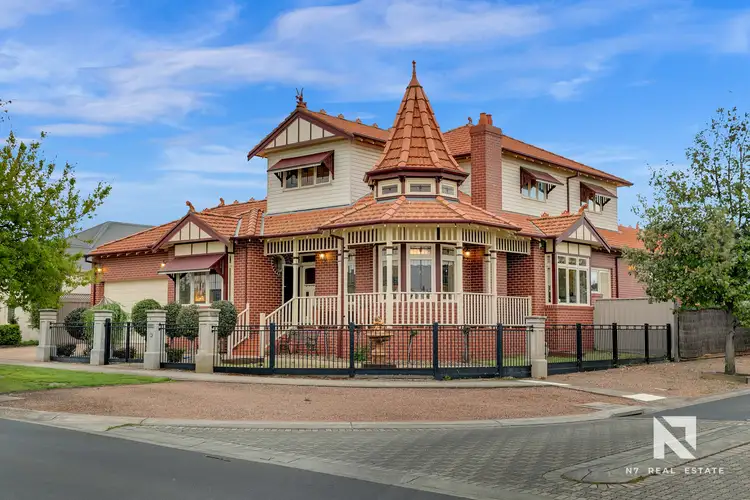 10 Woodbury Avenue, Caroline Springs VIC 3023