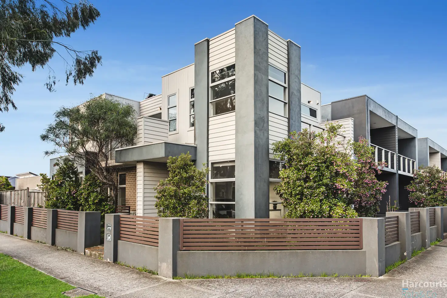 Main view of Homely townhouse listing, 1 Carlow Walk, Lalor VIC 3075