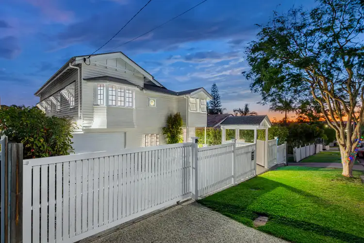 51 Lewis Street, Camp Hill QLD 4152