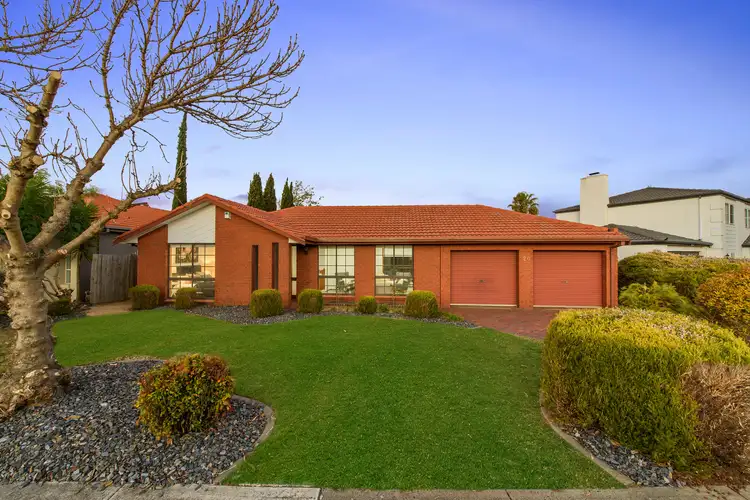 20 Tintaldra Drive, Taylors Lakes VIC 3038
