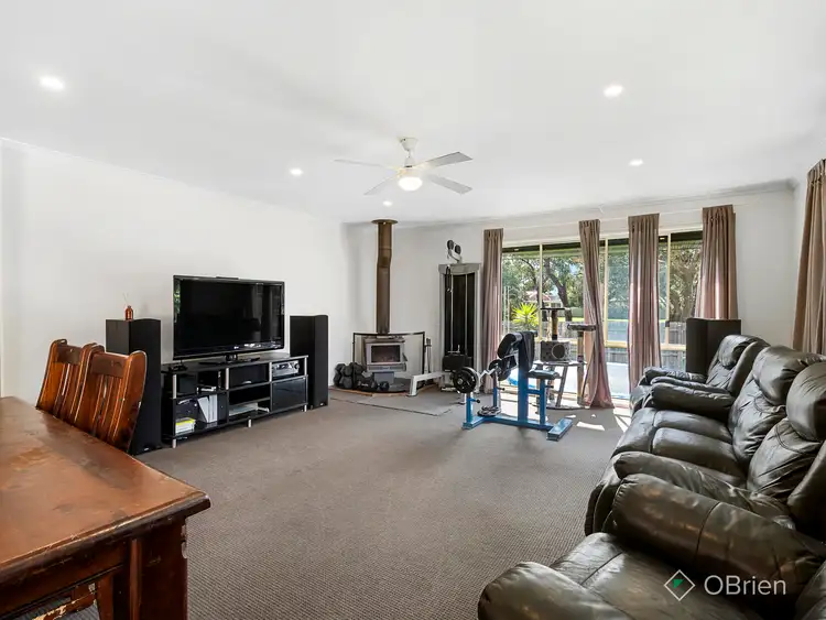 Second view of Homely house listing, 5 Benanee Drive, Frankston VIC 3199