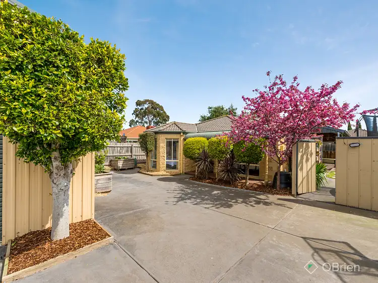 Second view of Homely house listing, 4 Falkiner Court, Carrum Downs VIC 3201