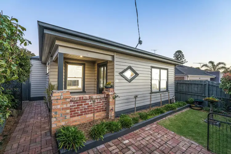 24 Martin Street, Thomson VIC 3219