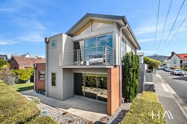 12 Marieville Esplanade, Sandy Bay TAS 7005