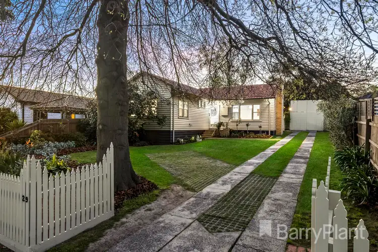 29 Devonshire Road, Watsonia VIC 3087