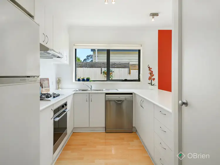 Sixth view of Homely unit listing, 2/111 Rosemary Crescent, Frankston North VIC 3200