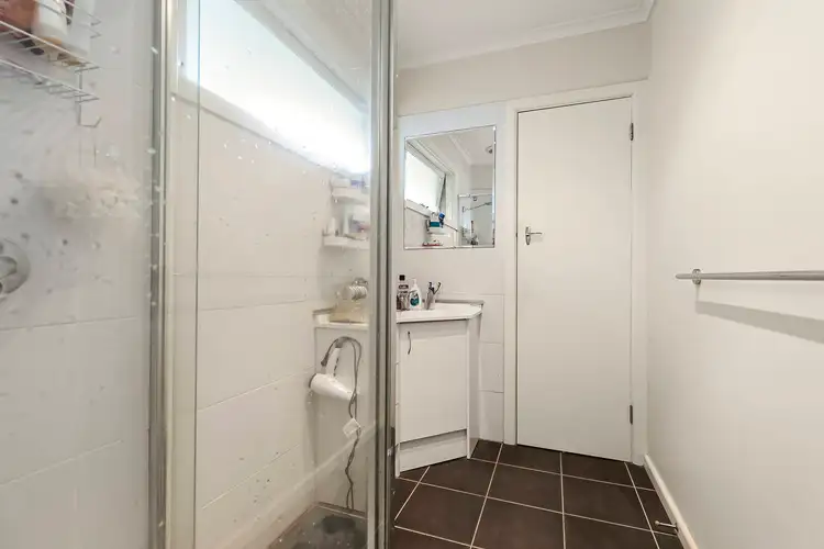 Fifth view of Homely unit listing, 6/11 Kilburn Street, Strathmore VIC 3041