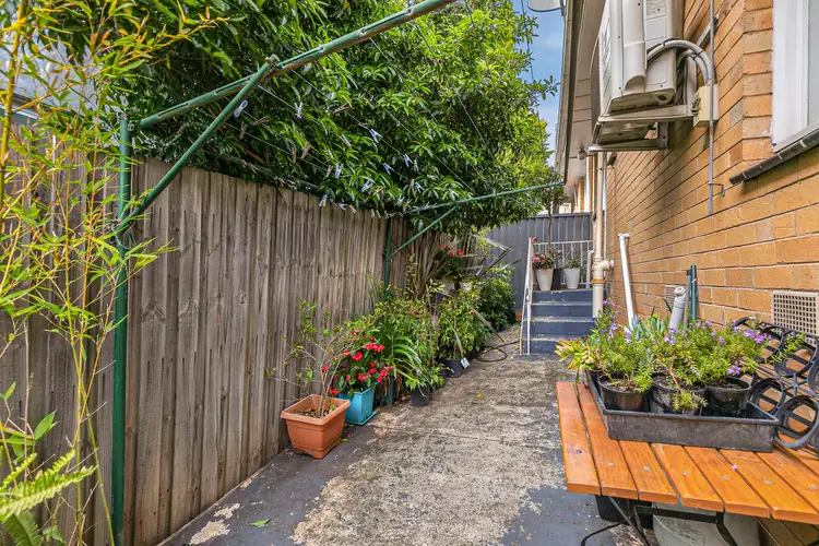 Sixth view of Homely unit listing, 6/11 Kilburn Street, Strathmore VIC 3041
