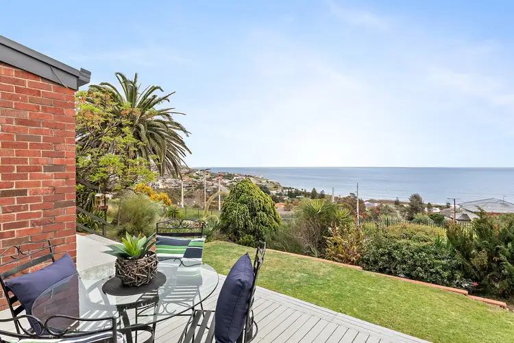 7 Columbia Crescent, Hallett Cove SA 5158