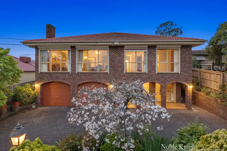 33 Crown Point Ridge, Chirnside Park VIC 3116