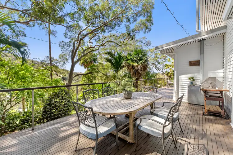 15 Chisholm Avenue, Avalon Beach NSW 2107
