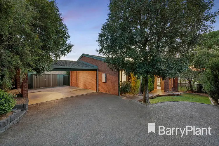 17 Rolloway Rise, Chirnside Park VIC 3116