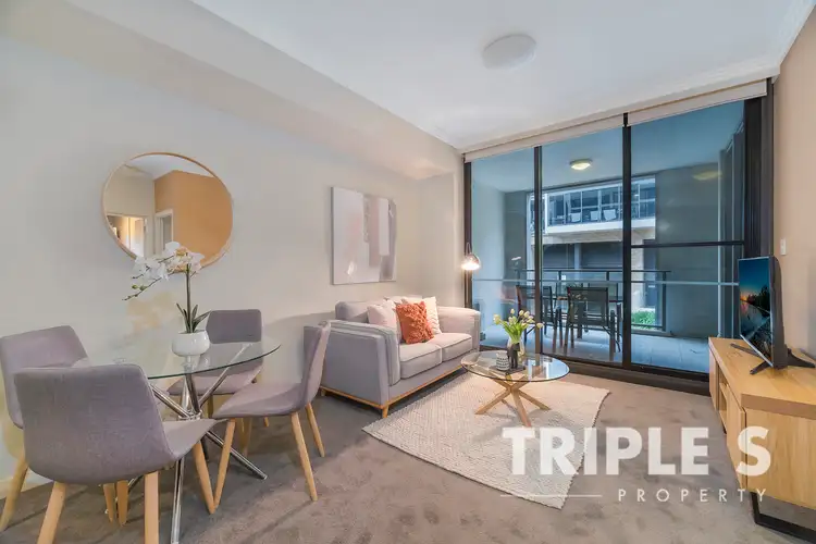 303/7 Waterways Street