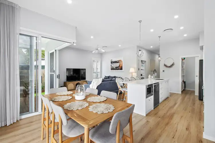Sixth view of Homely house listing, 7 Shepherd Street, Wynnum QLD 4178