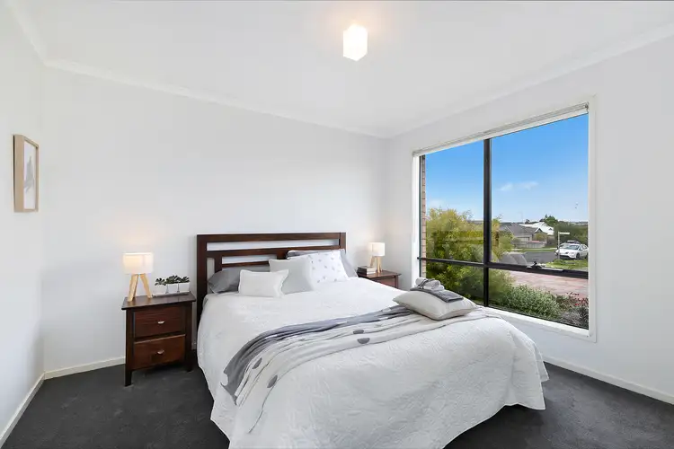 Sixth view of Homely house listing, 1 Kelty Court, Highton VIC 3216