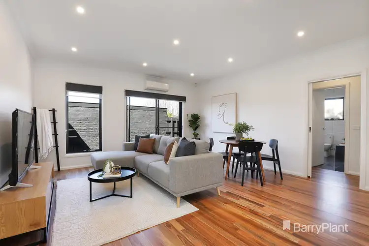 2/21 Caringa Street, Pascoe Vale VIC 3044