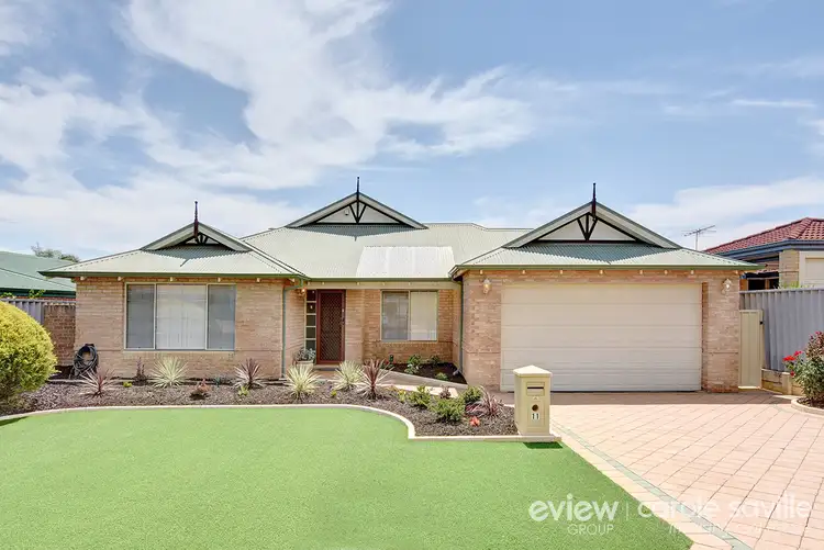 11 Mallina Circuit, Carramar WA 6031