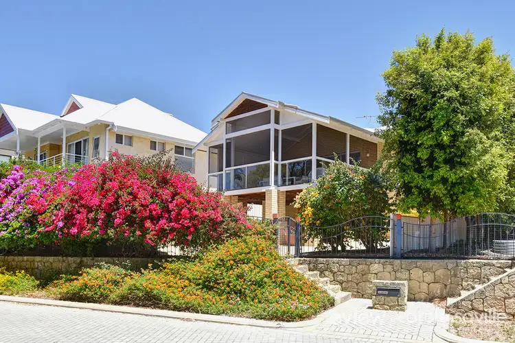 9 Woodswallow Close, Joondalup WA 6027