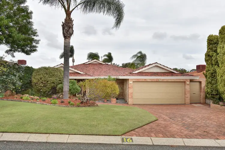 16 Cascade Close, Woodvale WA 6026