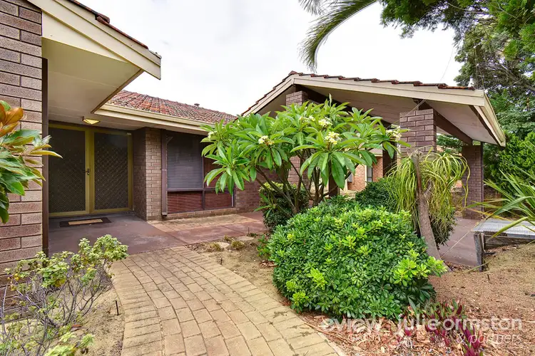 110 The Crest, Woodvale WA 6026