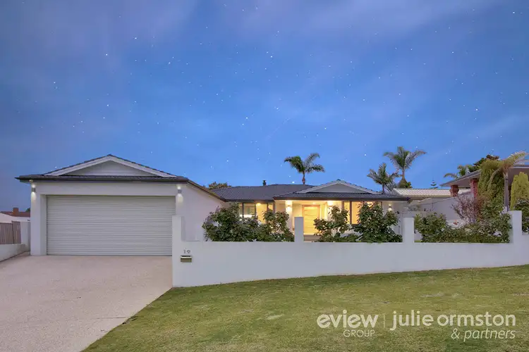 19 Pepperwood Grove, Woodvale WA 6026