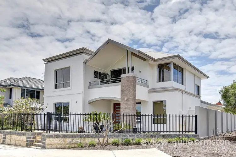 21 Nankeen Circle, Tapping WA 6065
