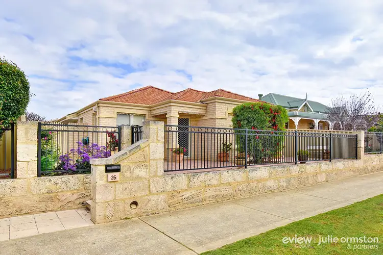 25 Stinson Square, Iluka WA 6028