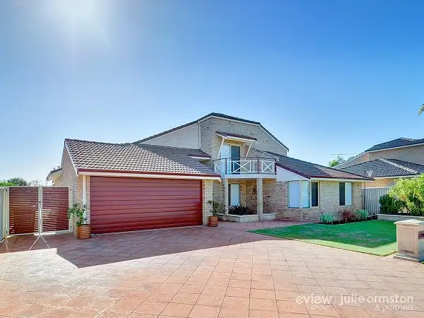 36 Castlegate Way, Woodvale WA 6026