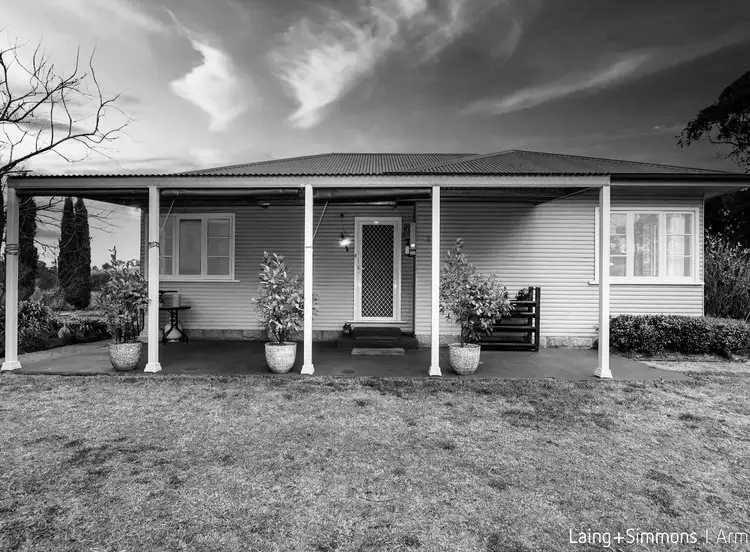 24 Kurrawatha Avenue, Armidale NSW 2350