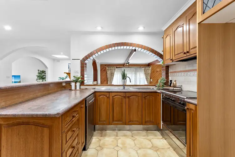 Fifth view of Homely house listing, 5 Bargrove Court, Thomastown VIC 3074