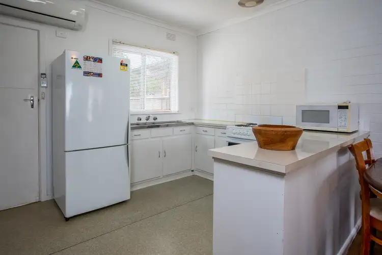 Fifth view of Homely unit listing, 2/856 Padman Drive, West Albury NSW 2640