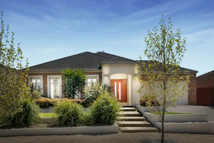 45 Whiteley Parade, Taylors Lakes VIC 3038
