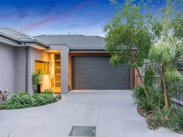 Main view of Homely unit listing, 2/15 Alleyne Avenue, Bonbeach VIC 3196
